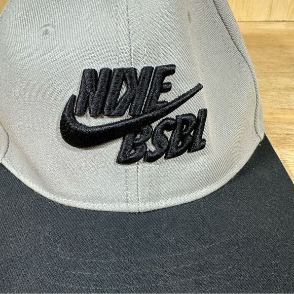 Nike Baseball Cap - Picture 3 of 6